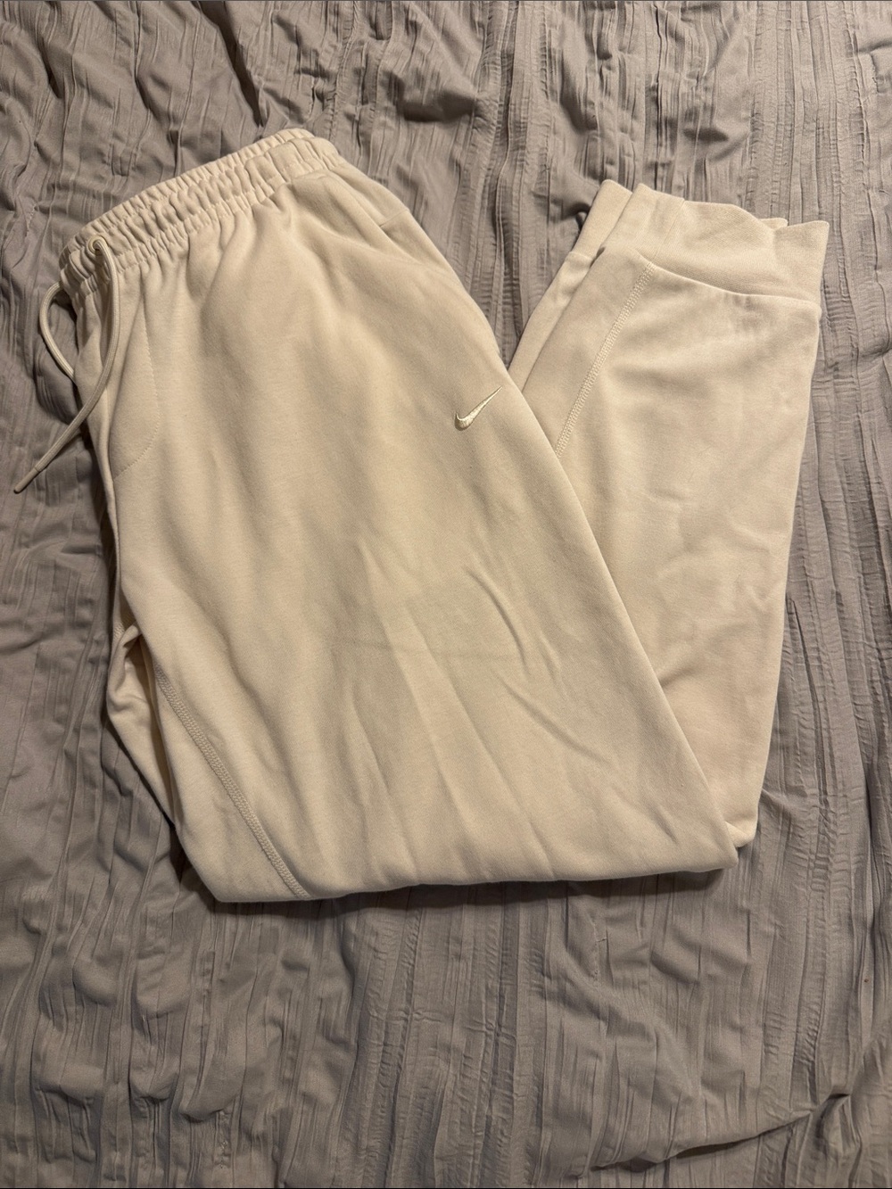 Nike Men's Cream Jogger Sweatpants